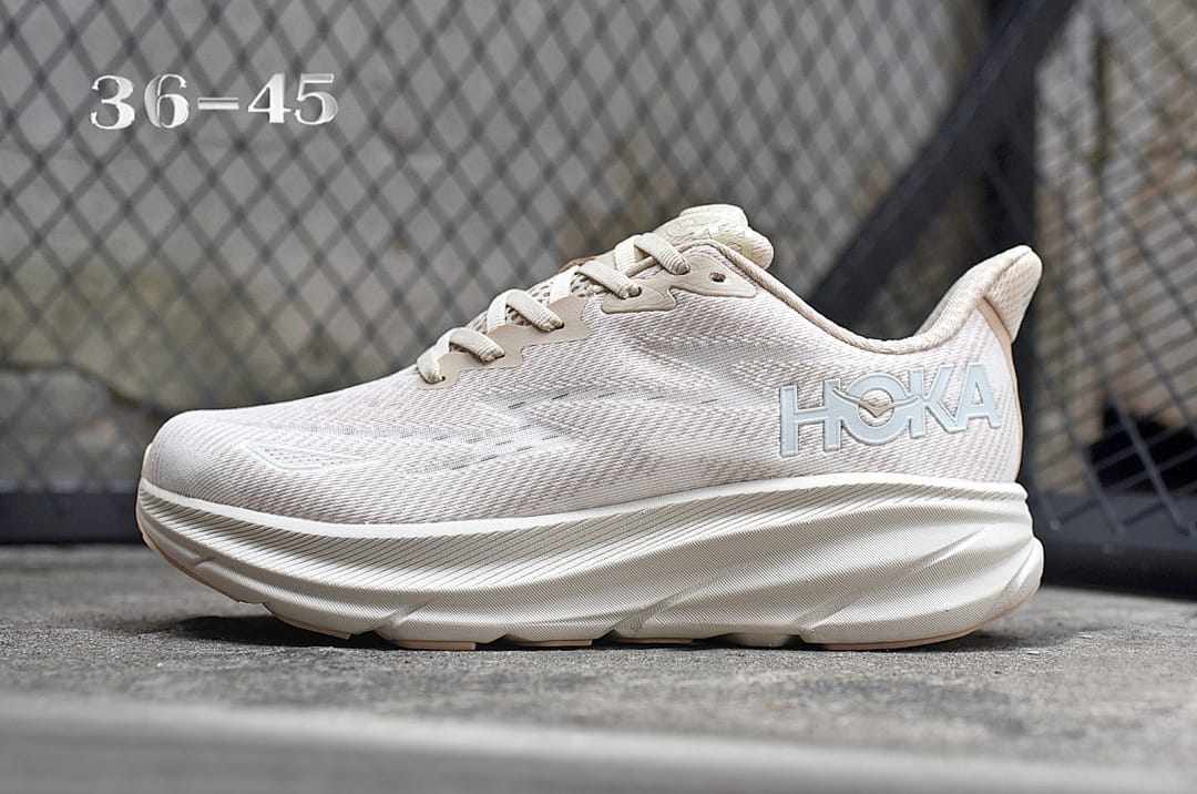 HOKA Clifton 9 'Quicksand'