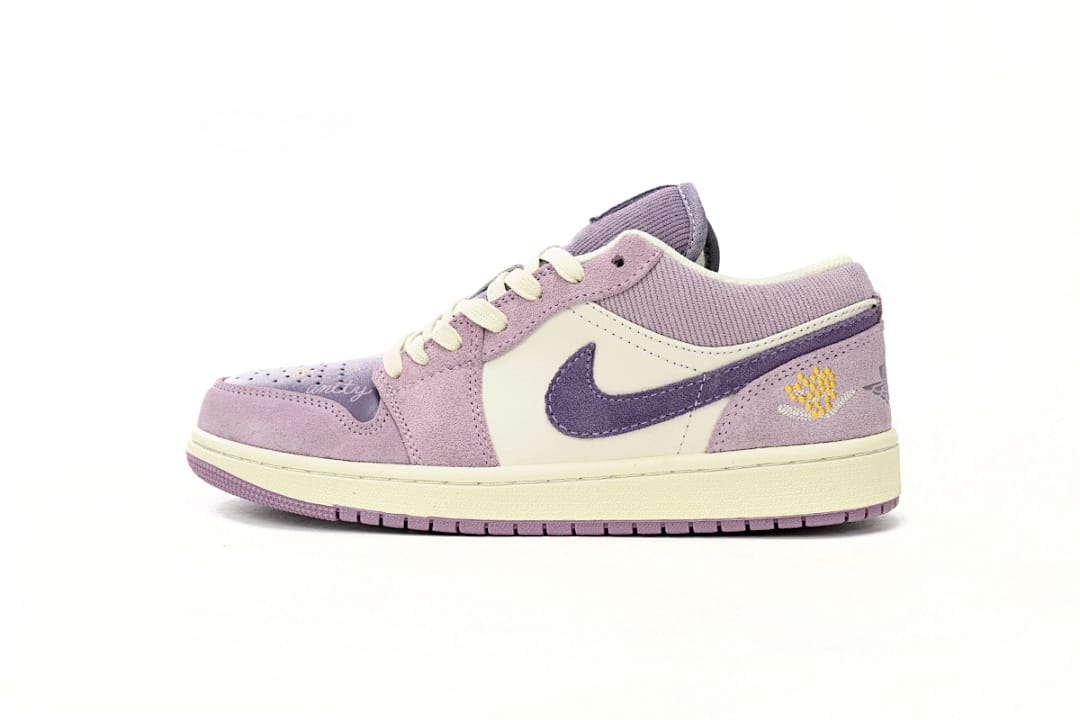 Air Jordan 1 Low International Women