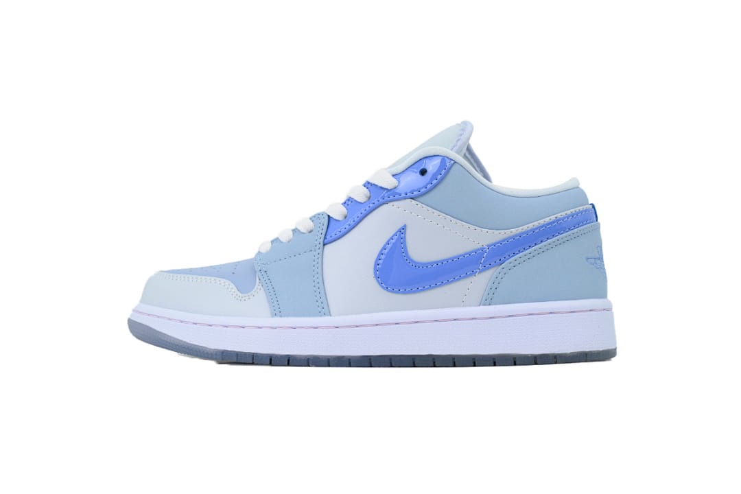 Air Jordan 1 Low SE Mighty Swooshers