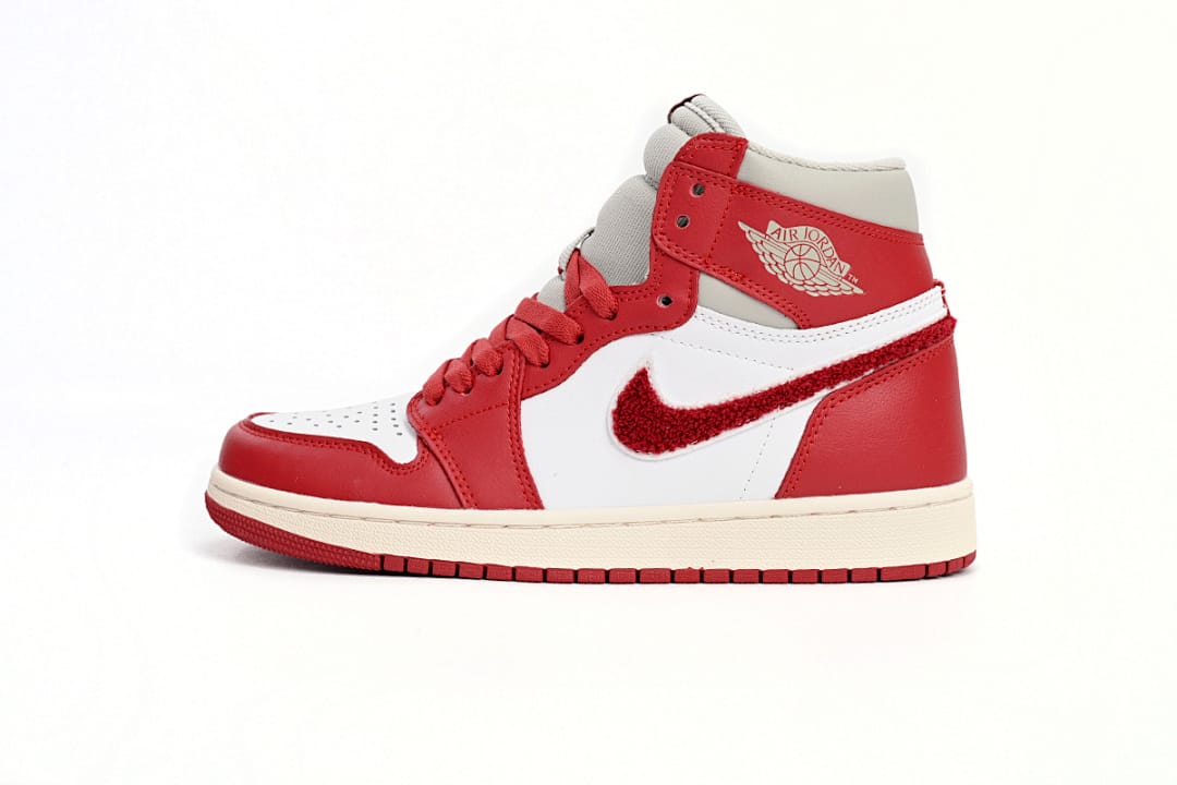 Air Jordan 1 High OG Chenille
