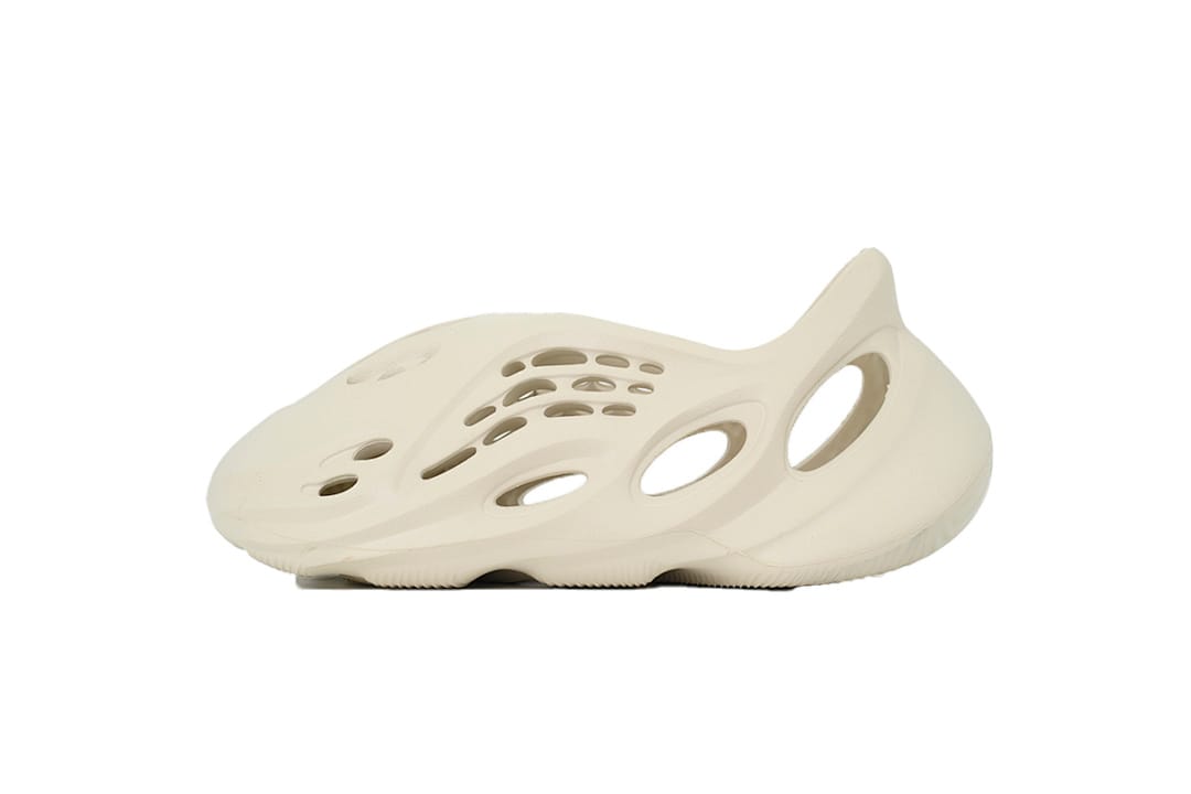 Adidas Yeezy Slide A8 Clogs Foam Runner Sand