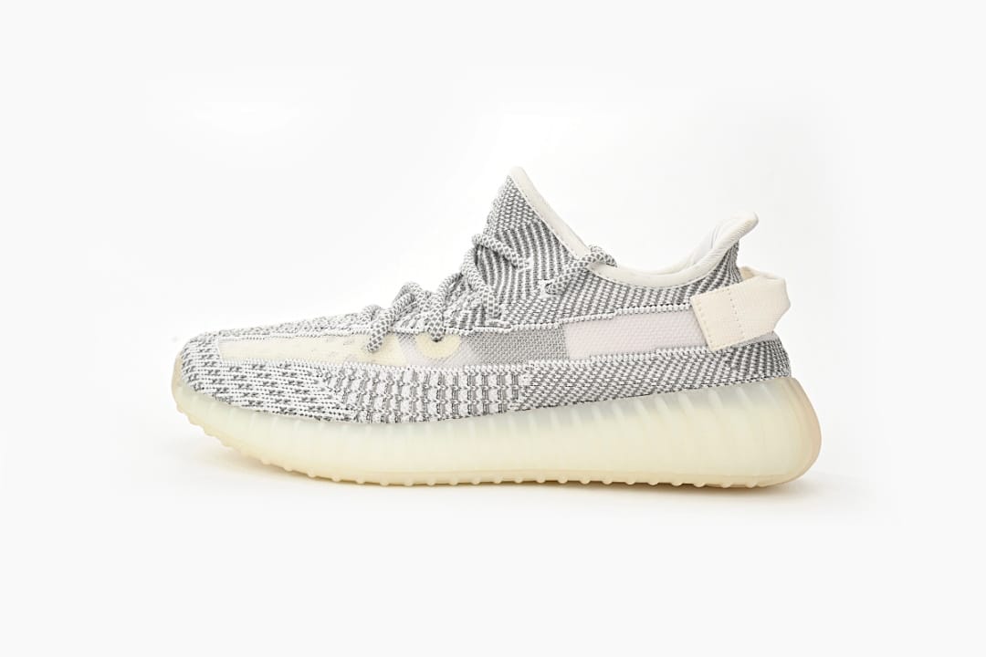 Yeezy Boost 350 V2 OG White