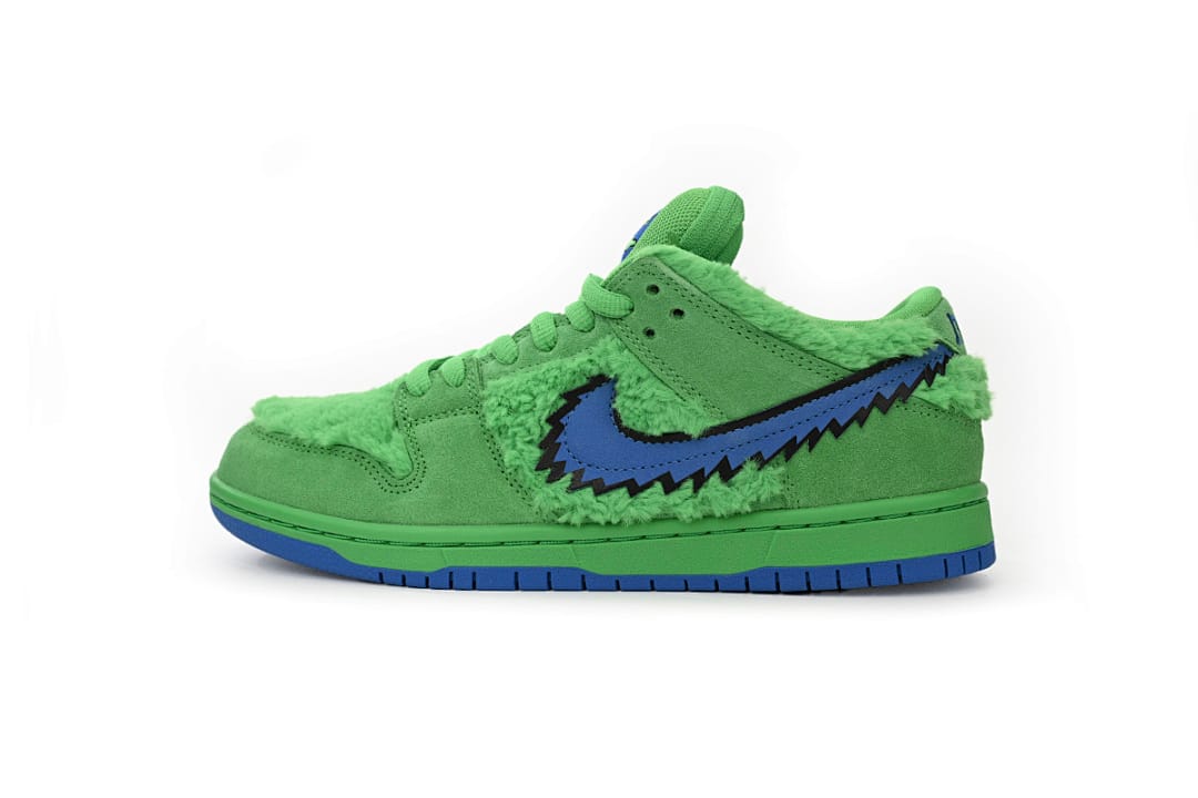 Nike Dunk Low SB OG Edition Green Bear