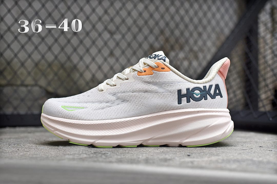 HOKA Clifton 9 'Vanilla'