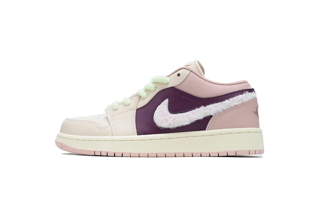 Air Jordan 1 Low SE Fur Swoosh