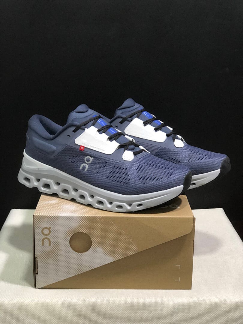 On Cloudstratus 3 'Glacier Grey'