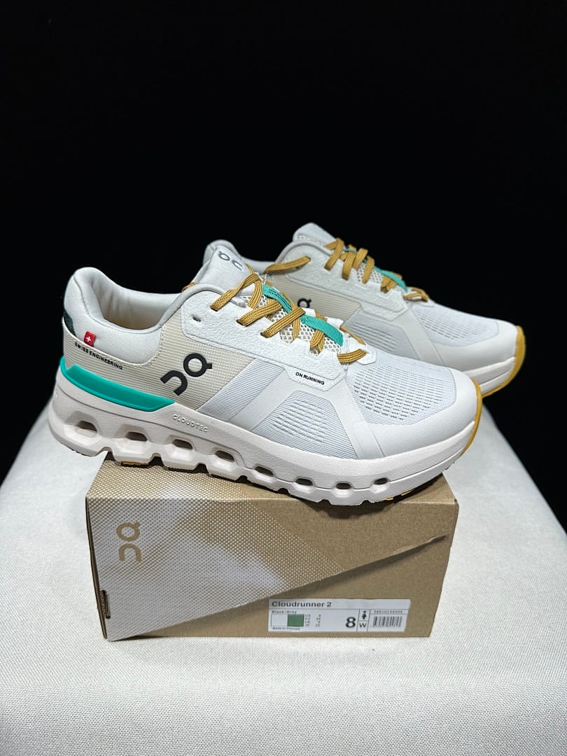 On Cloudrunner 2 'Green'