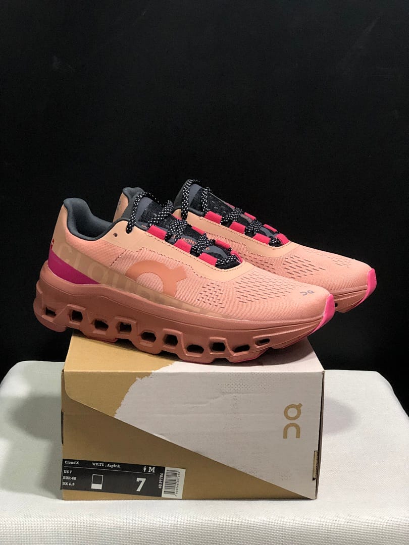 On Cloudmonster 'Rose Pink'