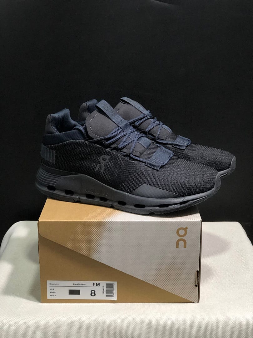 On Cloudnova 'Triple Black'