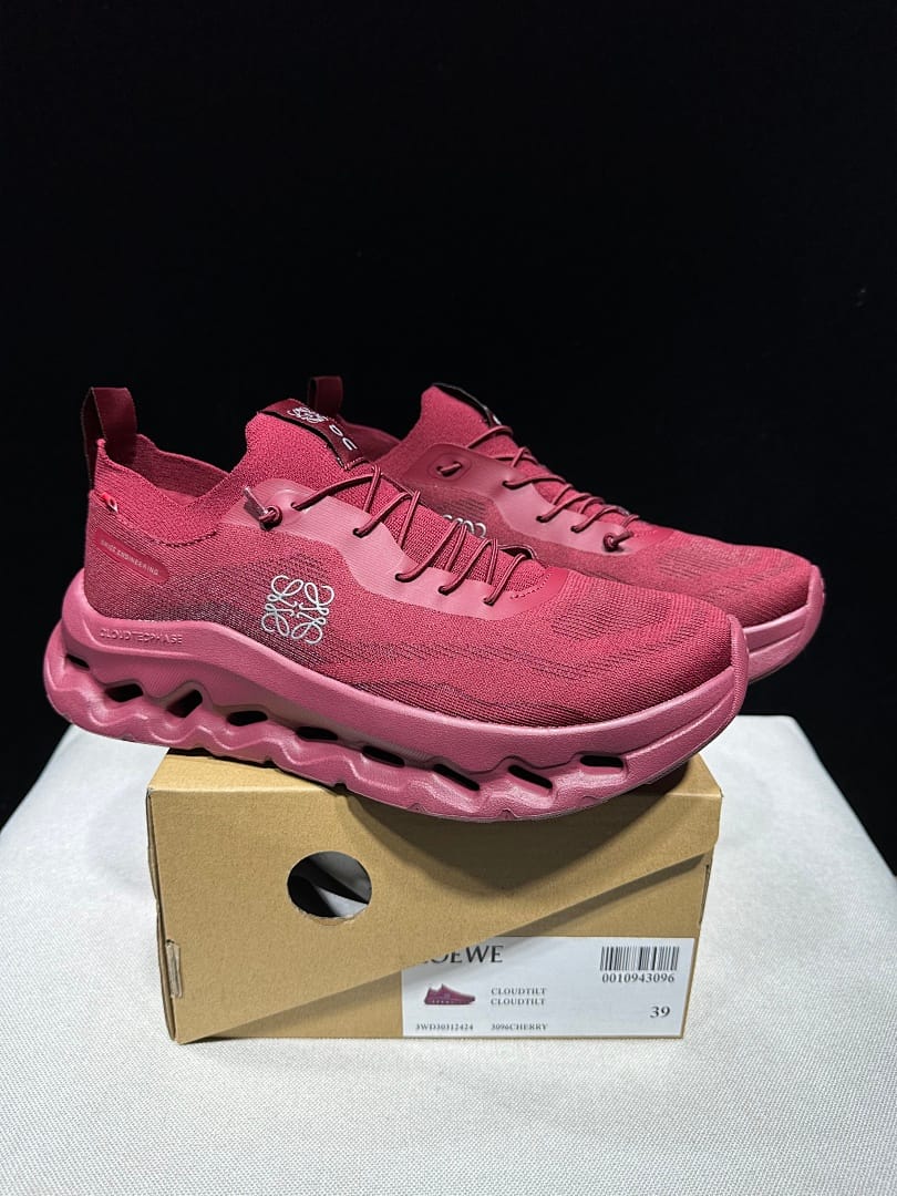 On × LOEWE Cloudtilt 'Red'