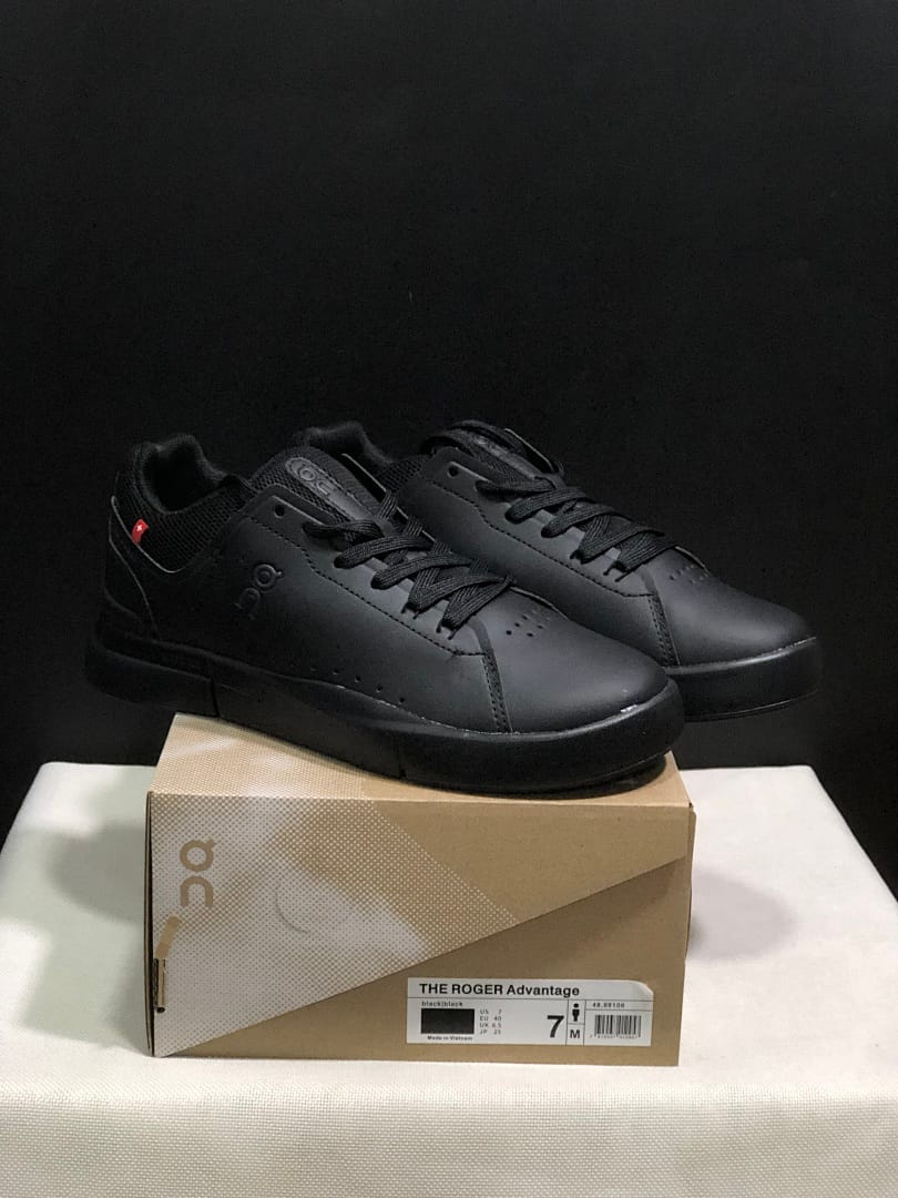 On THE ROGER Spin 2 Federer 'Triple Black'