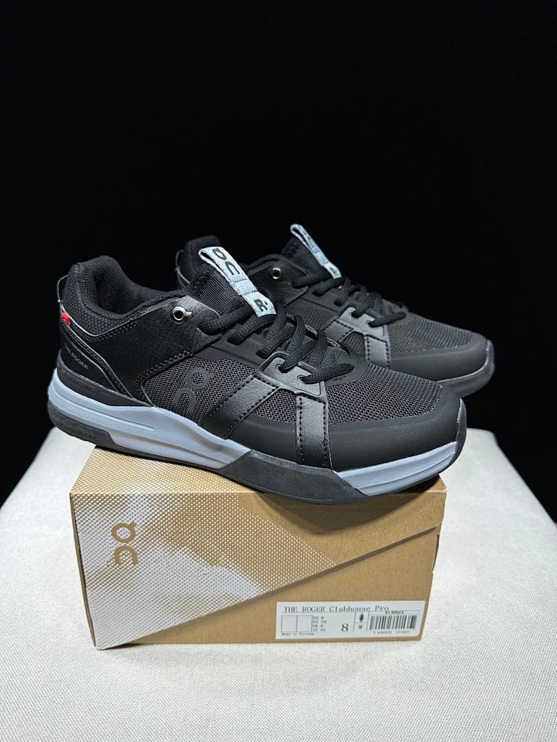 On THE ROGER Clubhouse Pro 'Triple Black'