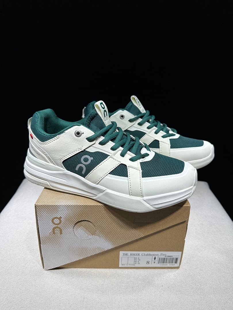On THE ROGER Clubhouse Pro (Colorway 15)