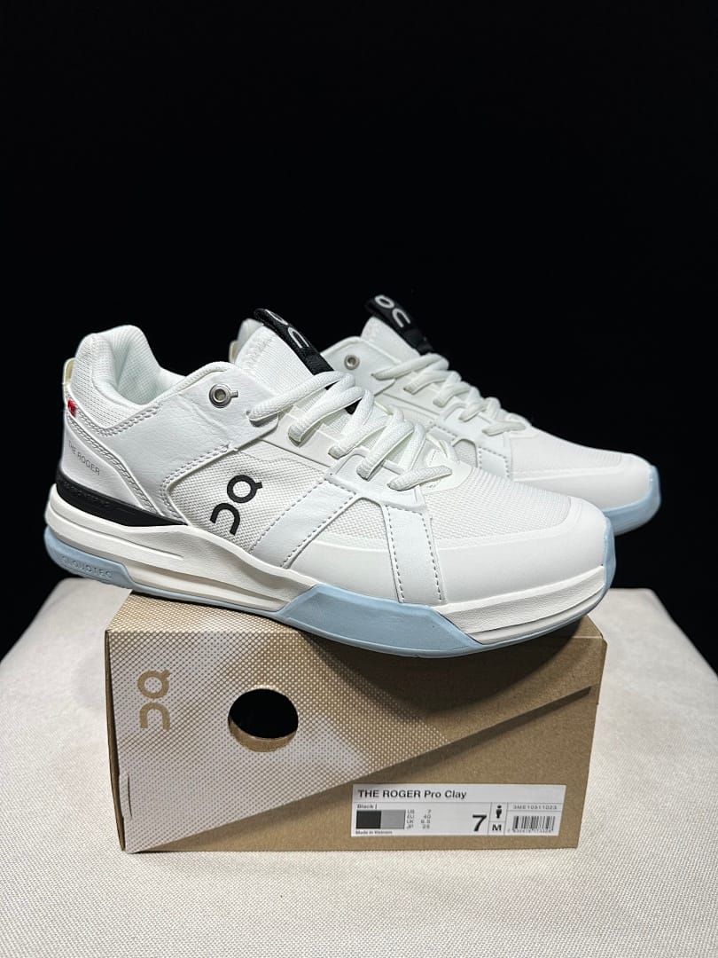 On THE ROGER Clubhouse Pro 'White Black'