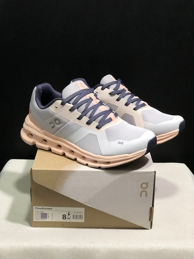 On Cloudrunner 'Mist White'