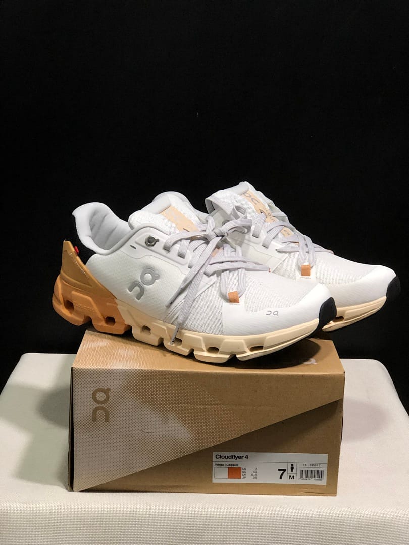On Cloudflyer 4 (Colorway 8)