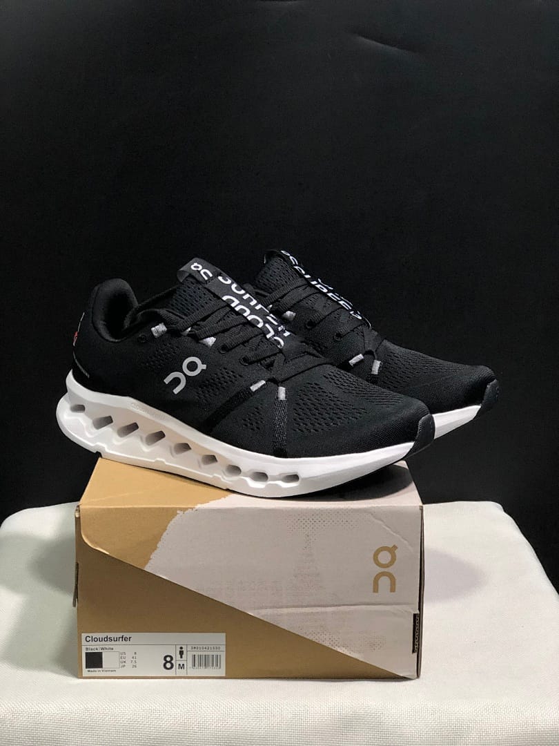 On Cloudsurfer 'Black White'