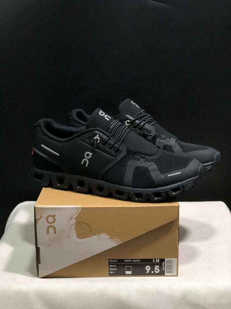 On Cloud 5 'Triple Black'