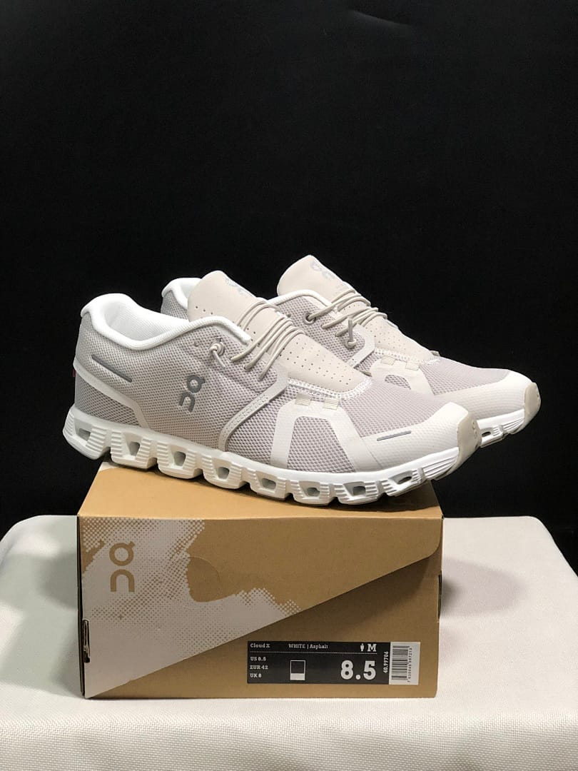 On Cloud 5 (Colorway 35)