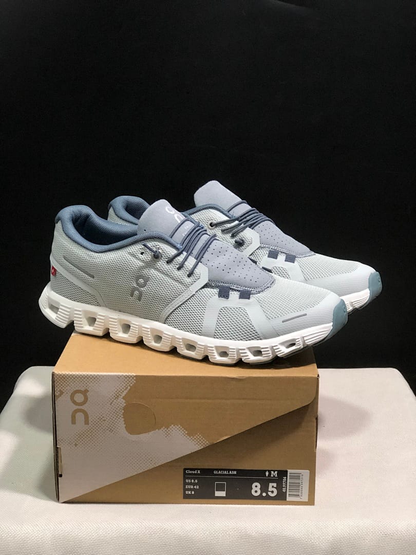 On Cloud 5 (Colorway 26)