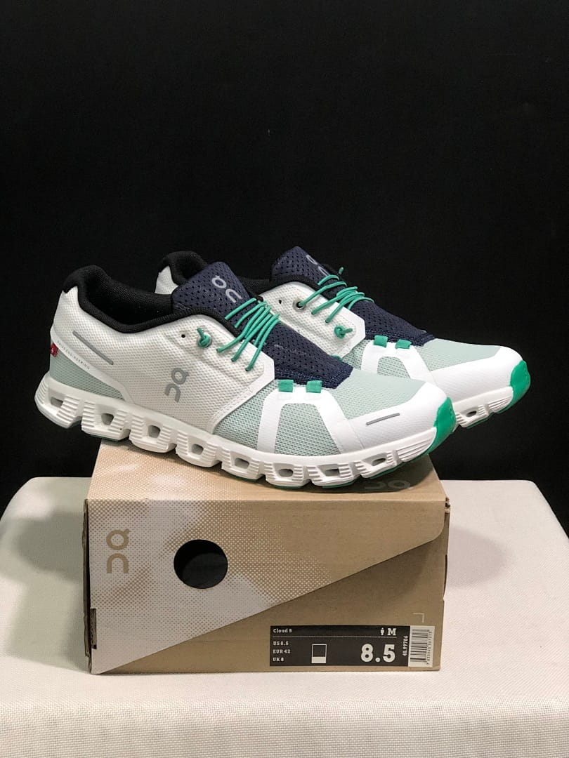 On Cloud 5 (Colorway 9)