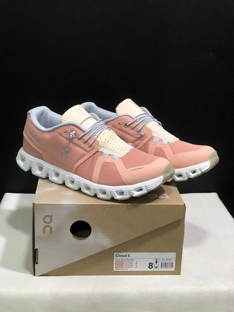 On Cloud 5 (Colorway 7)