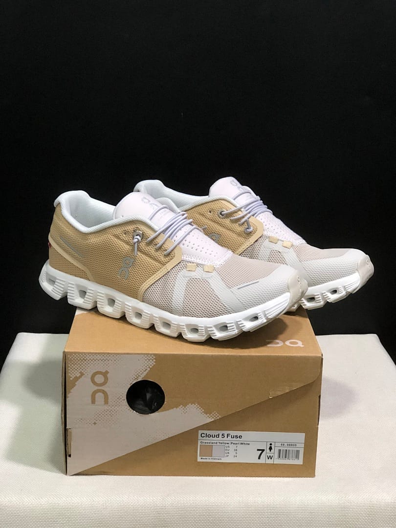 On Cloud 5 (Colorway 6)