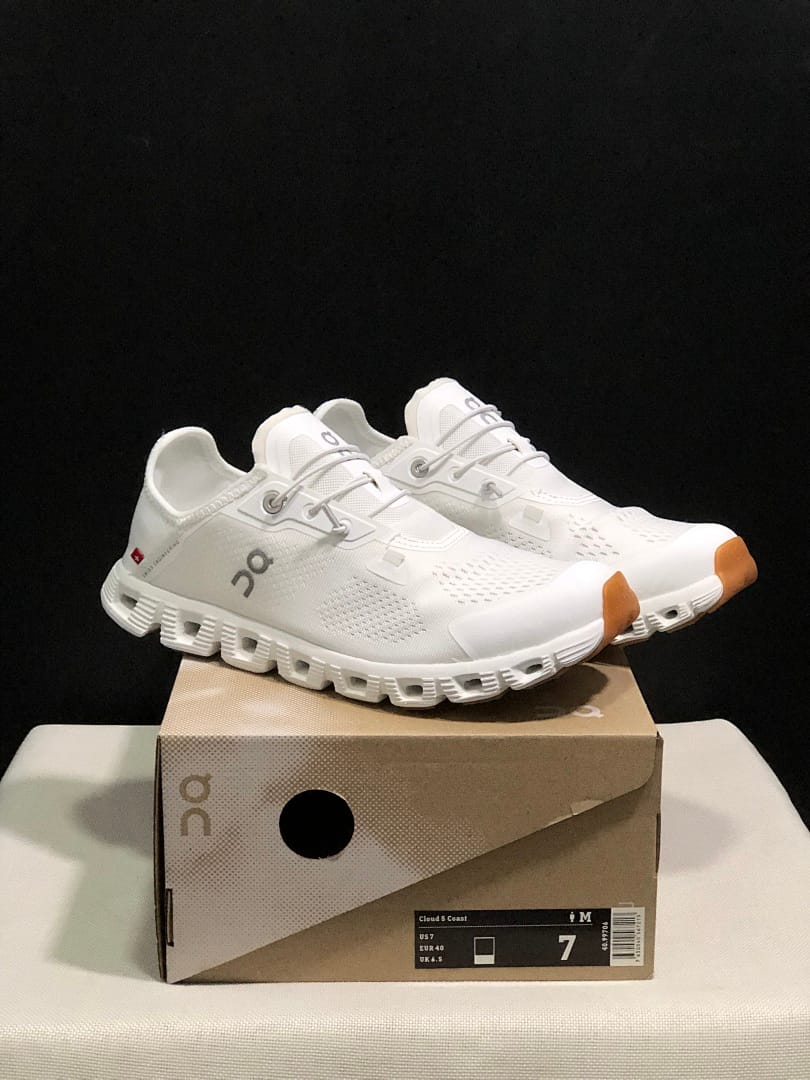 On Cloud 5 Coast 'Triple White'