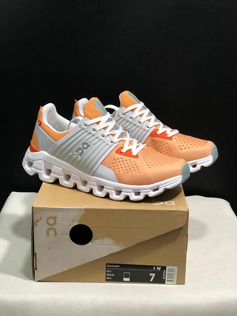 On Cloudswift (Colorway 2)