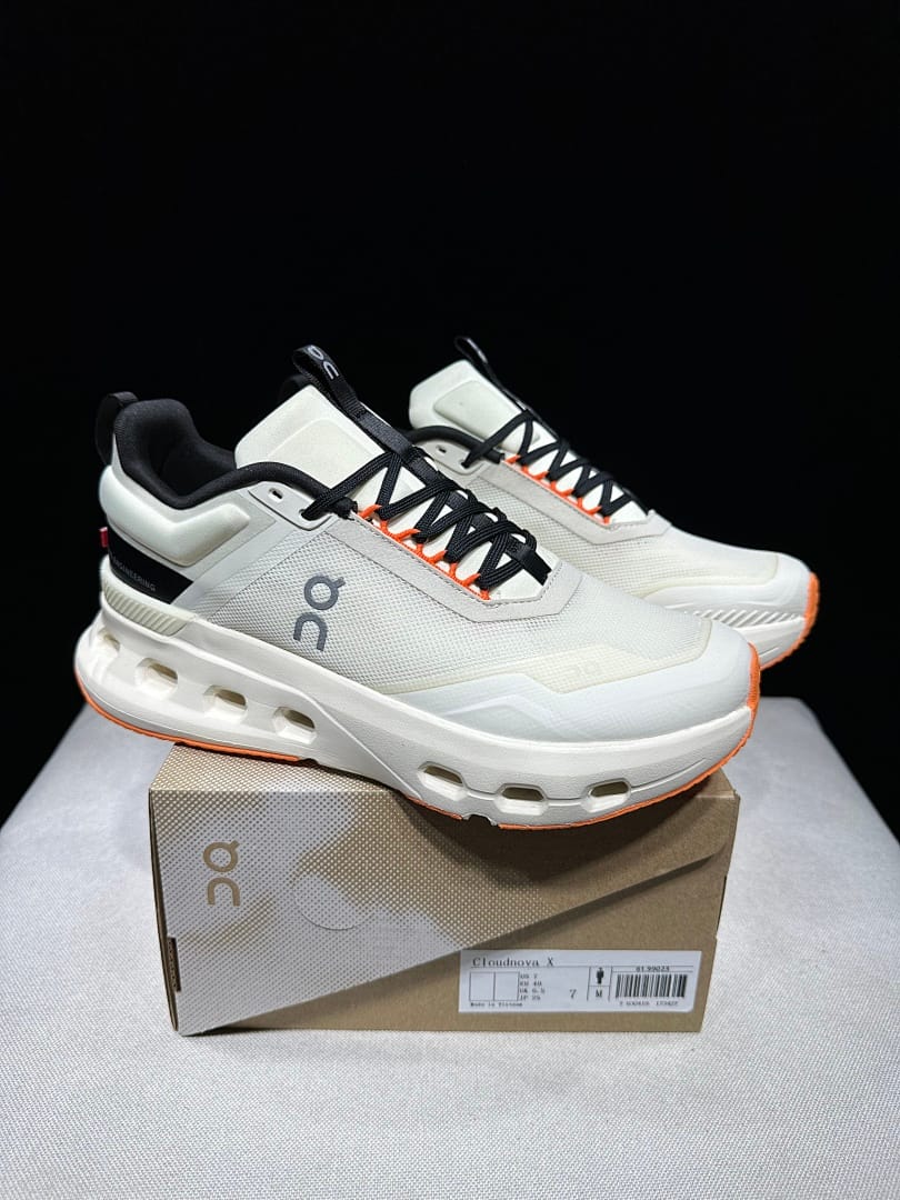 On Cloudnova X 'Beige'