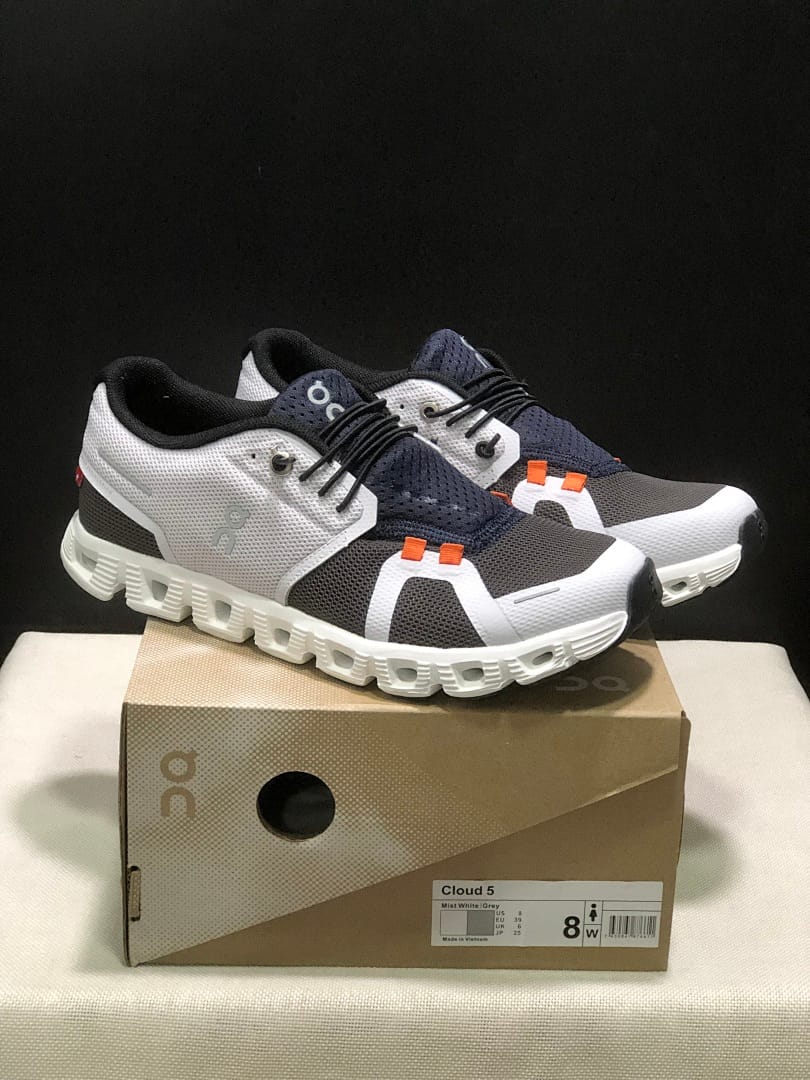 On Cloud 5 (Colorway 4)