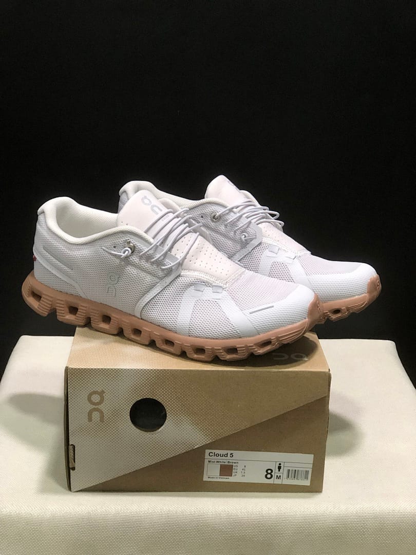 On Cloud 5 (Colorway 3)