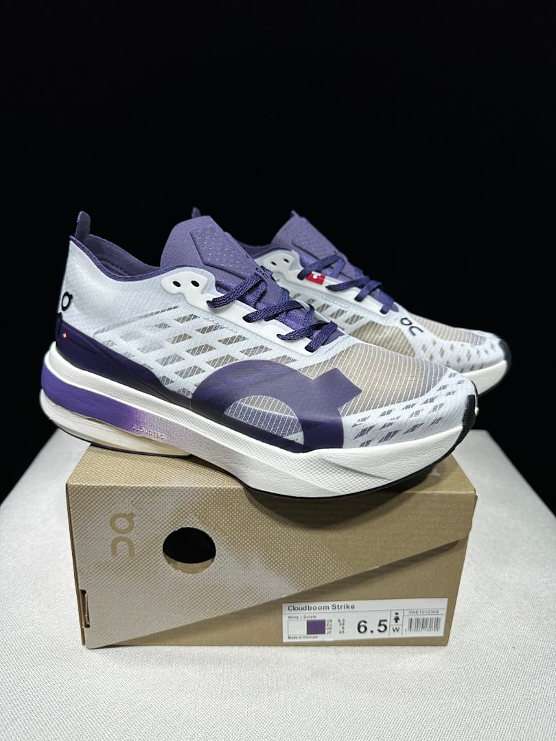 On Cloudspike Amplius 'White Purple'