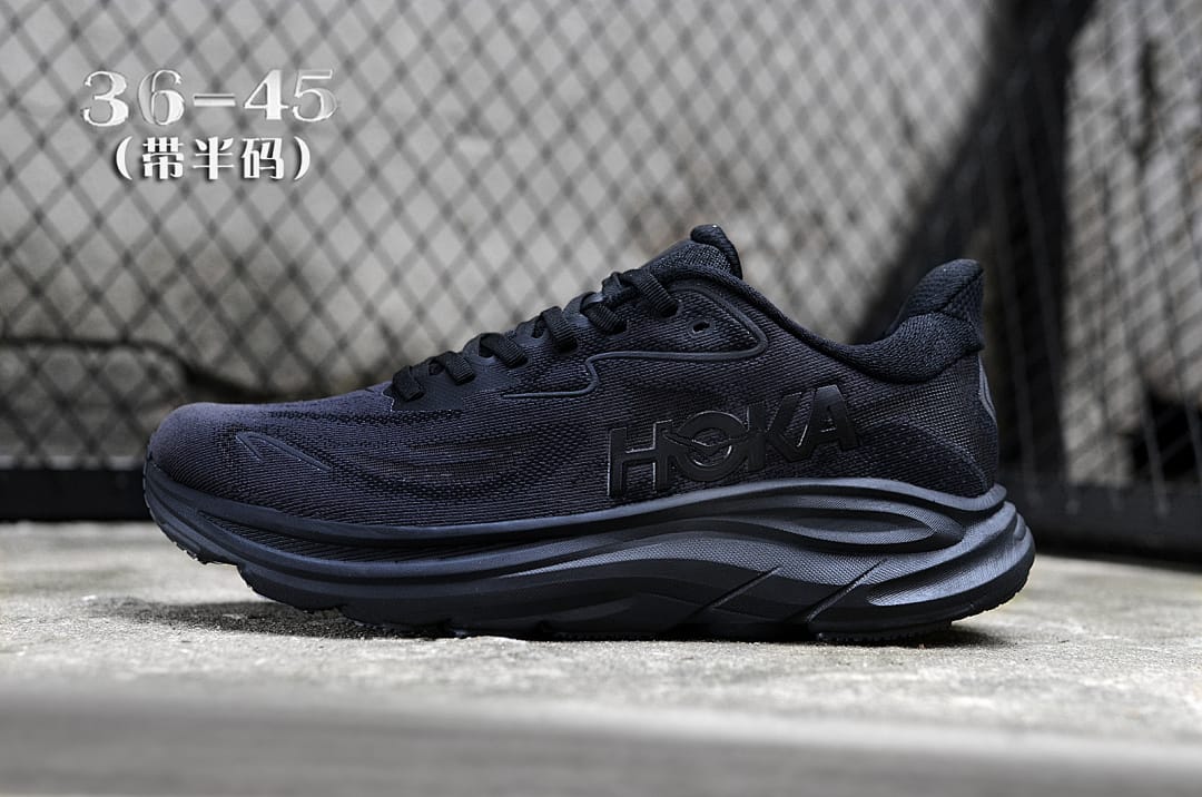 HOKA Clifton 10 'Triple Black'
