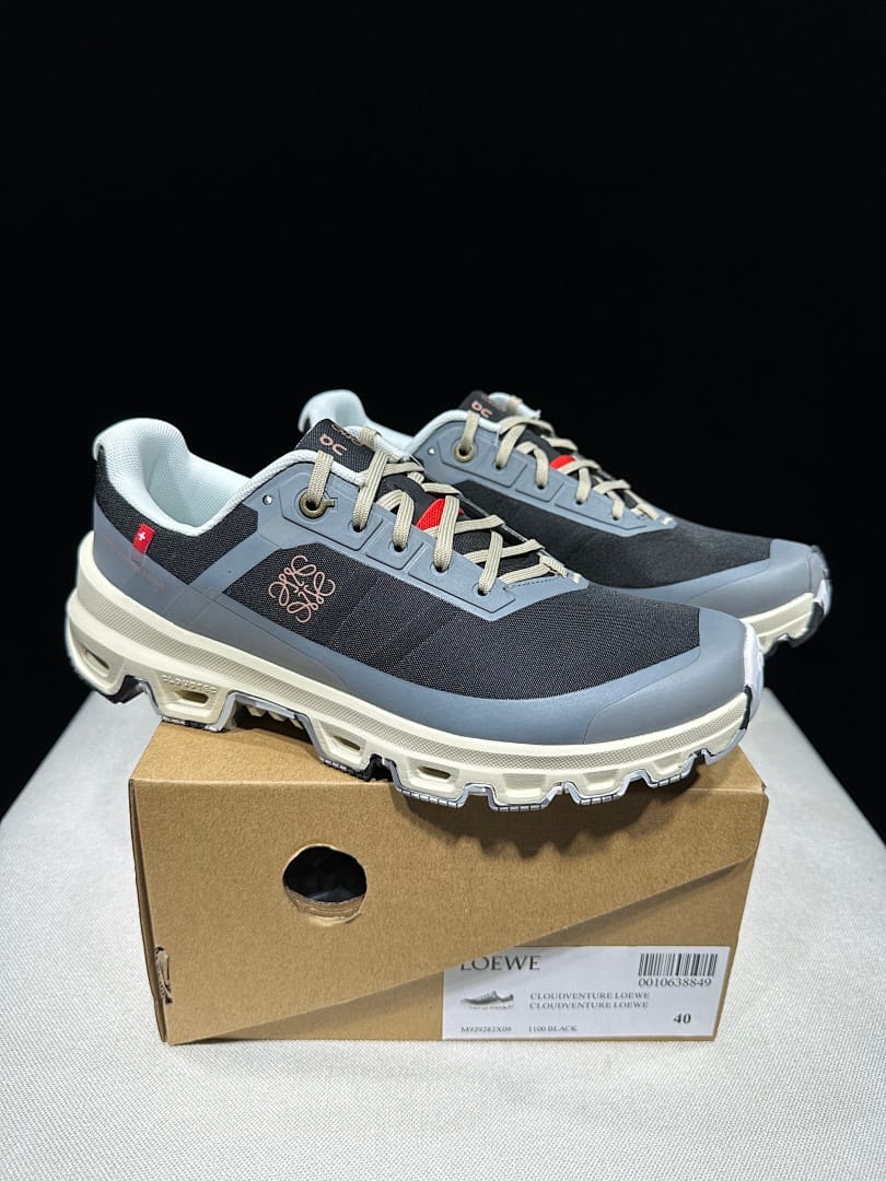 On Cloudventure 'Black Grey'