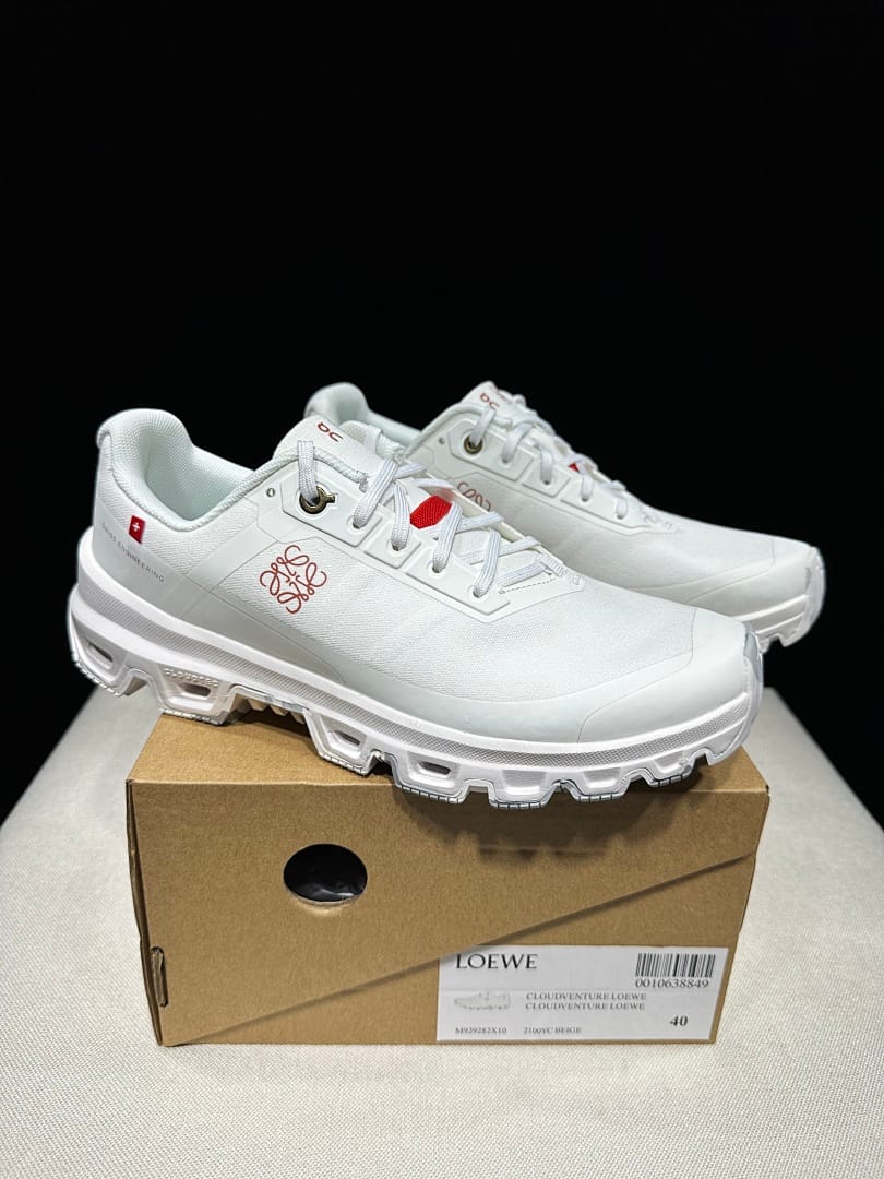 On Cloudventure 'Triple White' (Colorway 2)