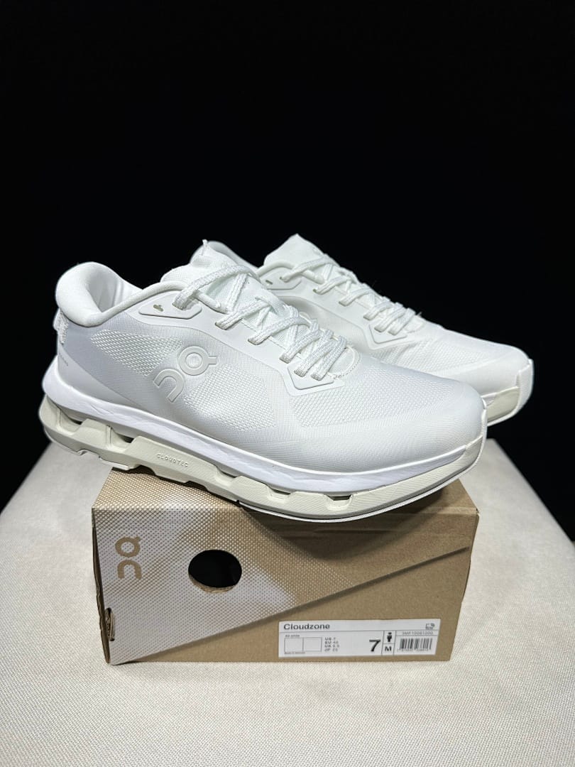 On Cloudzone × KITH 'Triple White'
