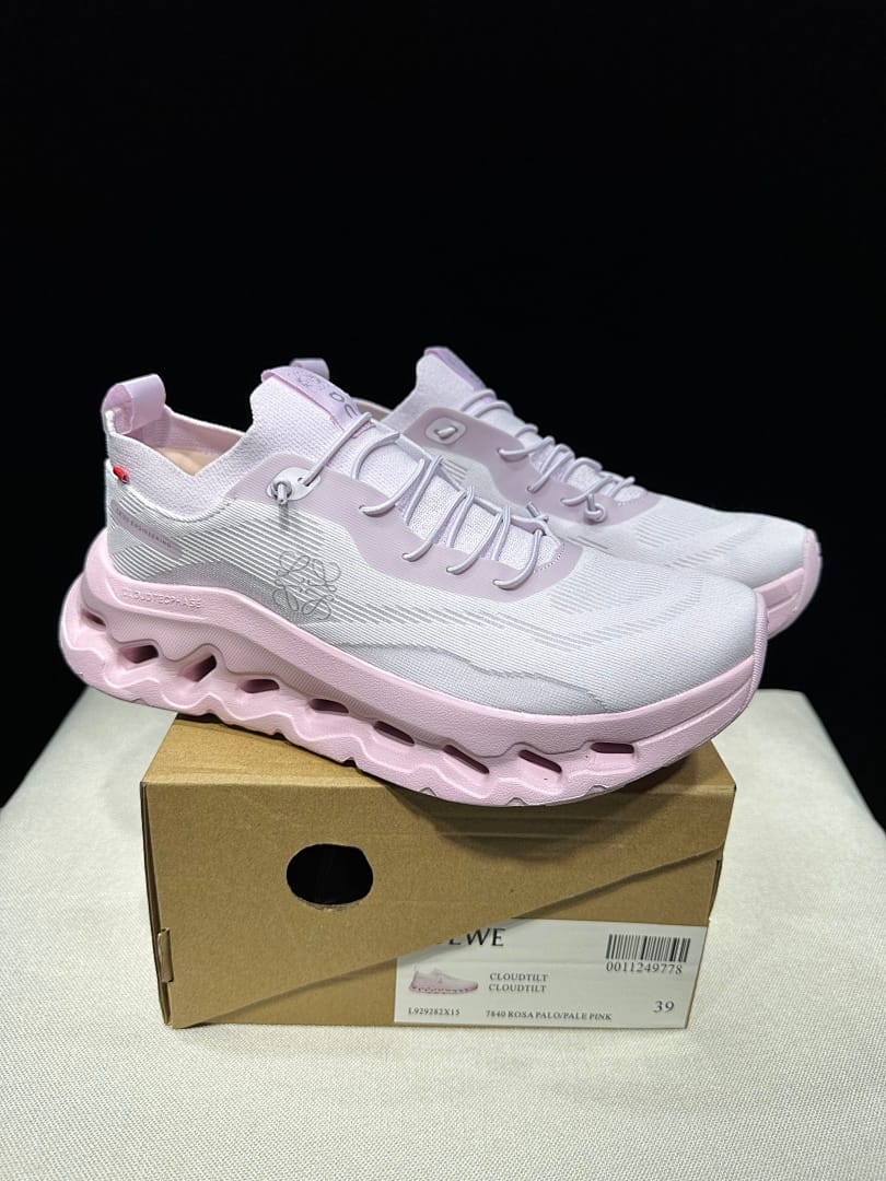 On × LOEWE Cloudtilt 'Pink'
