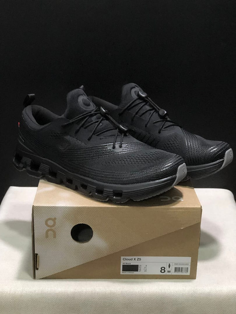 On Cloud X Z5 'Triple Black'