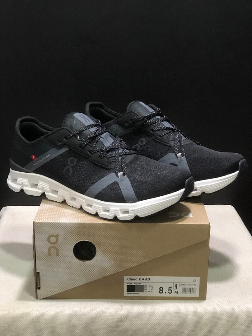 On Cloud X4 AD 'Black White'