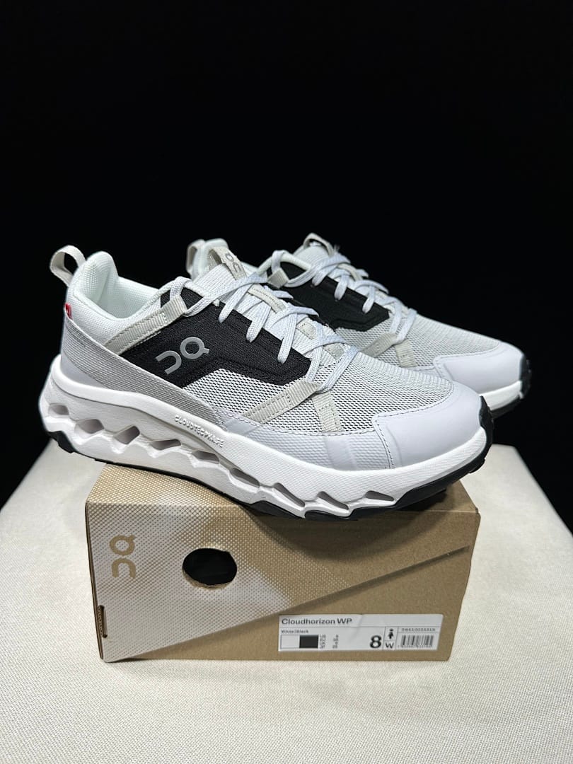 On Cloudhorizon 'White Black'