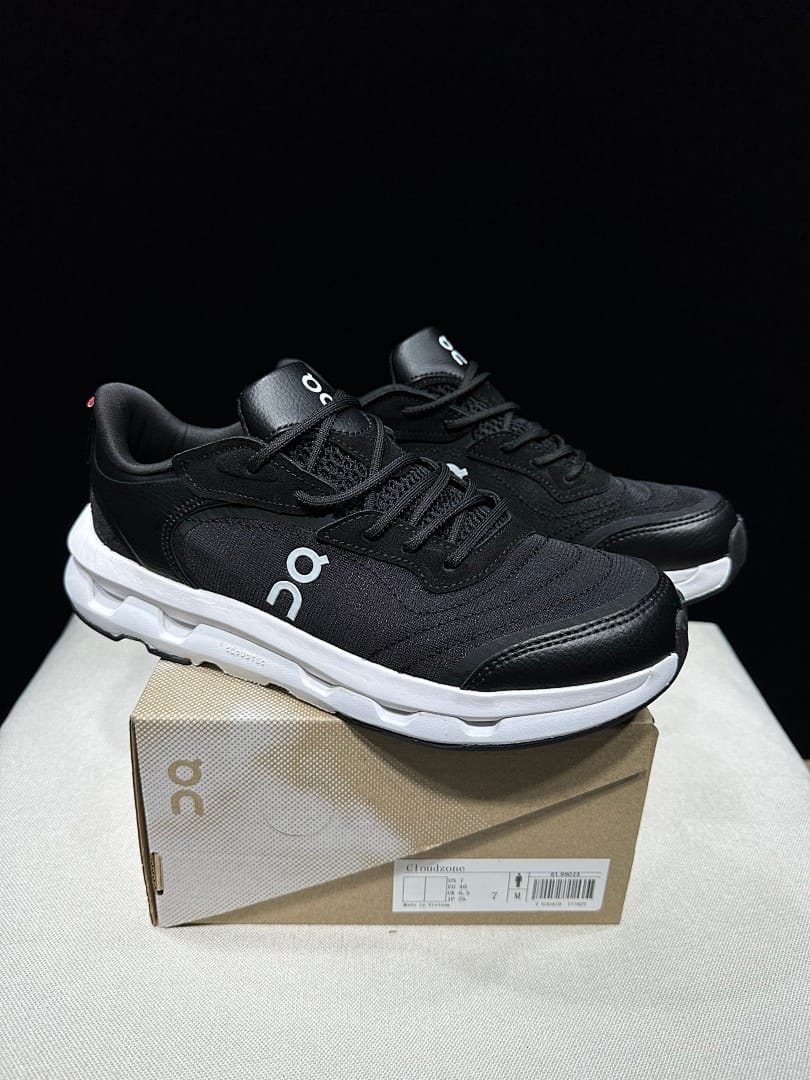 On × Zendaya Cloudzone (Colorway 4)