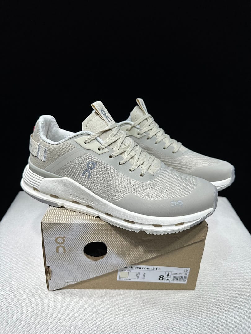 On Cloudnova Form 2 (Colorway 2)