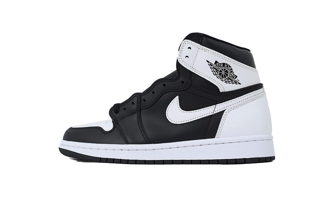Air Jordan 1 Retro High OG Black White 2.0