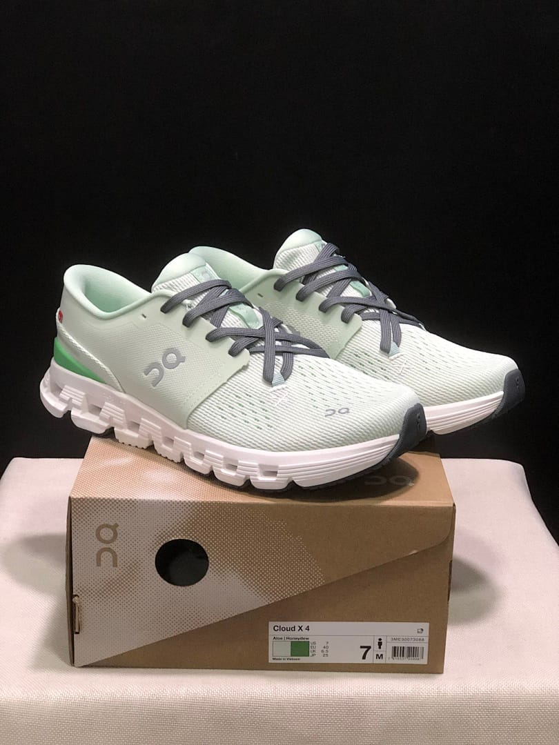 On Cloud X4 'Green'