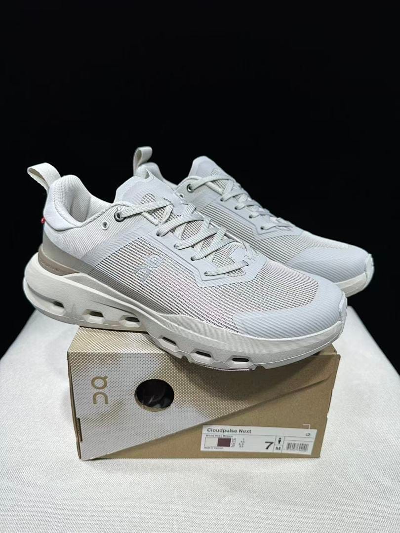 On Cloudpulse Next (Colorway 14)