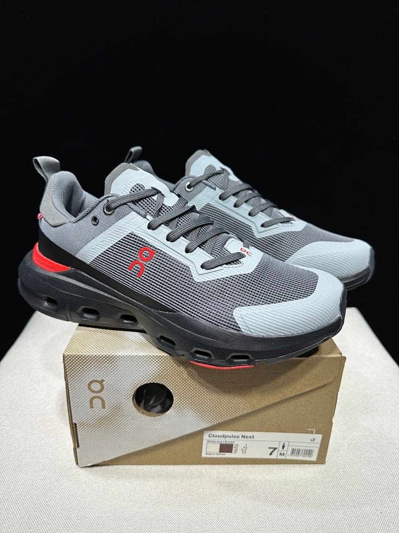 On Cloudpulse Next (Colorway 8)