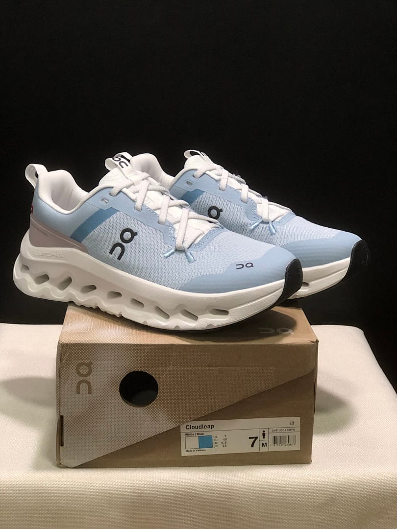 On Cloudleap (Colorway 4)