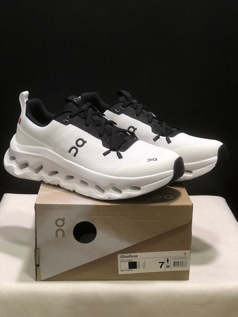 On Cloudleap (Colorway 3)