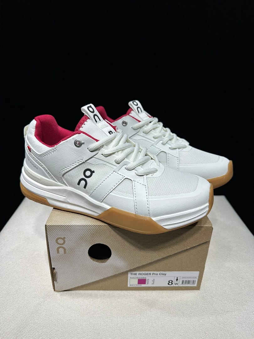 On THE ROGER Clubhouse Pro (Colorway 4)